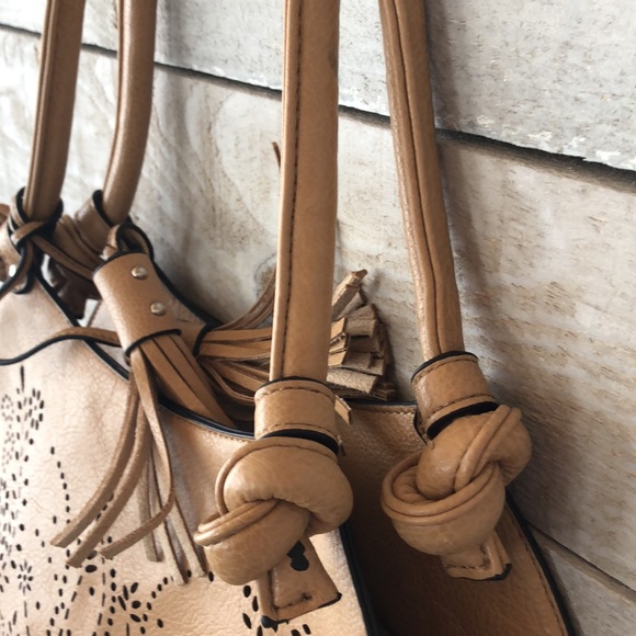 Baci Italian leather laser cut handbag - Picture 7 of 15